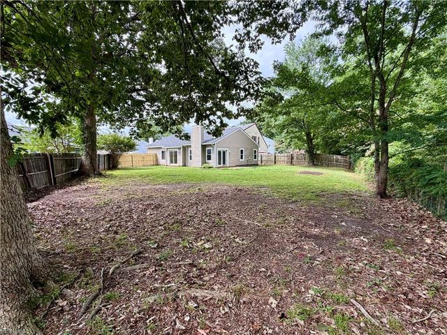 5744 Earnhardt St, Virginia Beach, VA 23464