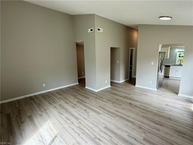 5744 Earnhardt St, Virginia Beach, VA 23464