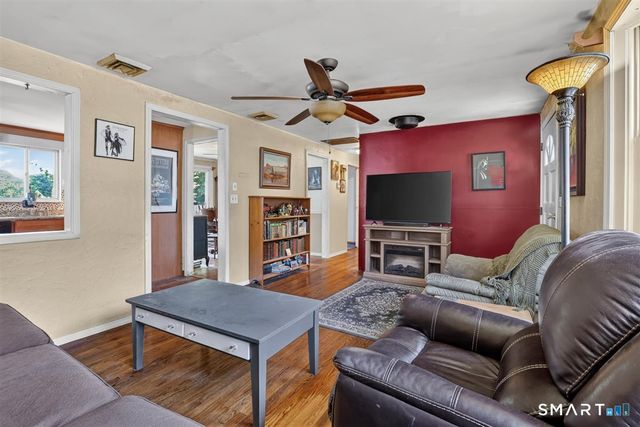 23 Magnolia Drive, Enfield, CT 06082