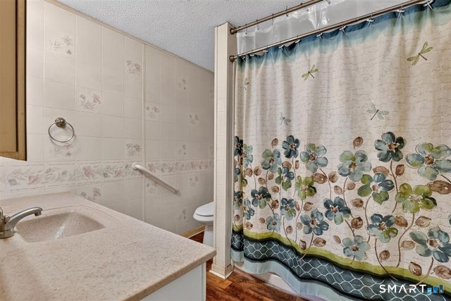 23 Magnolia Drive, Enfield, CT 06082