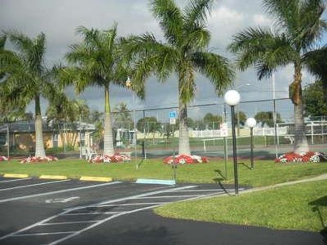 1561 NW 20th Avenue 101, Delray Beach, FL 33445