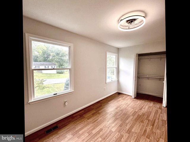 34 E 19TH ST, Front Royal, VA 22630