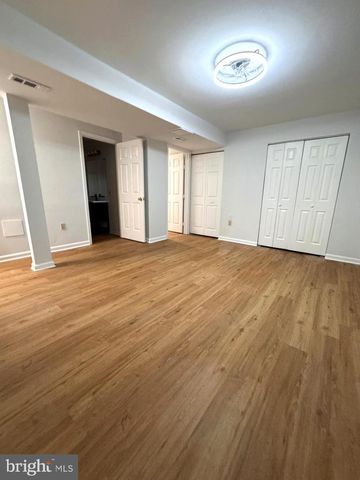 34 E 19TH ST, Front Royal, VA 22630