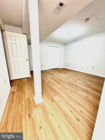 34 E 19TH ST, Front Royal, VA 22630