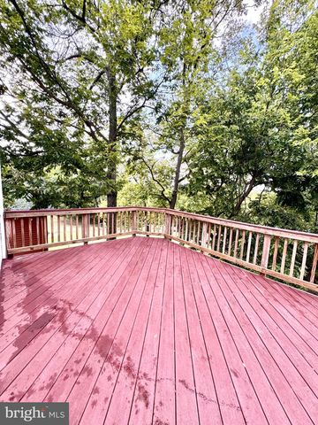 34 E 19TH ST, Front Royal, VA 22630