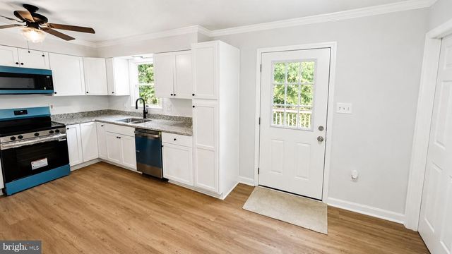 34 E 19TH ST, Front Royal, VA 22630