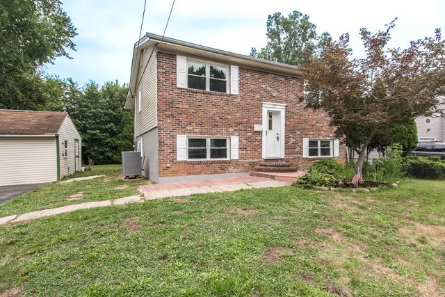 313 WYOMING AVE, Langhorne, PA 19047