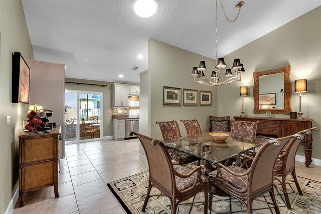 3406 AVENIDA MADERA B, Bradenton, FL 34210