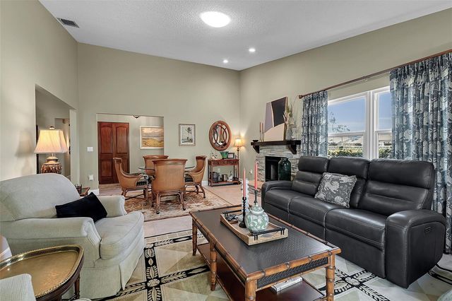 3406 AVENIDA MADERA B, Bradenton, FL 34210