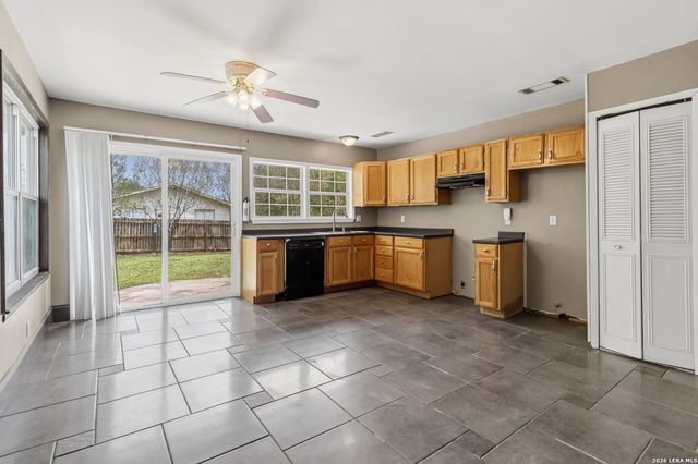 9703 BOONSBORO DR, San Antonio, TX 78245