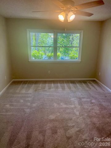 10 Laurel Place Drive, Asheville, NC 28803