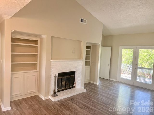 10 Laurel Place Drive, Asheville, NC 28803