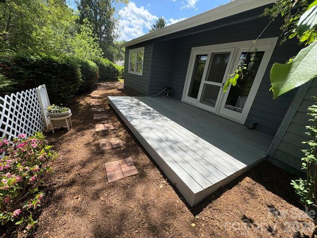 10 Laurel Place Drive, Asheville, NC 28803