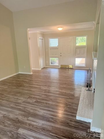 10 Laurel Place Drive, Asheville, NC 28803