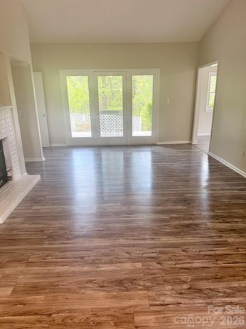 10 Laurel Place Drive, Asheville, NC 28803