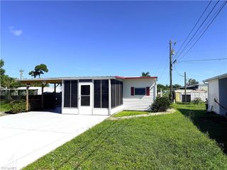 139 Gaslight AVE, North Fort Myers, FL 33917