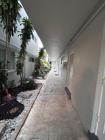 13105 Ixora Court 112, North Miami, FL 33181