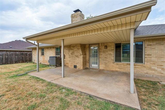 3620 N Ridgewood Drive, Midwest City, OK 73110