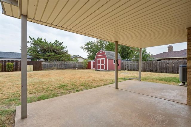 3620 N Ridgewood Drive, Midwest City, OK 73110
