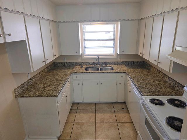 5601 Bliss Cir, Little Rock, AR 72209