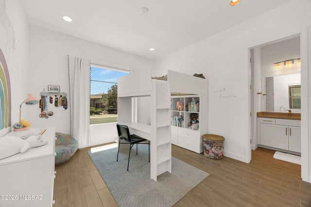 13477 N Mariposa Lily Drive, Oro Valley, AZ 85755