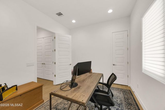 13477 N Mariposa Lily Drive, Oro Valley, AZ 85755