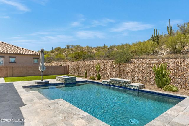 13477 N Mariposa Lily Drive, Oro Valley, AZ 85755