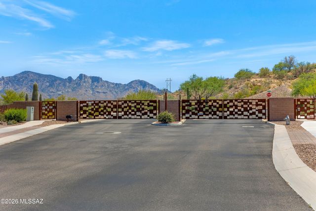 13477 N Mariposa Lily Drive, Oro Valley, AZ 85755