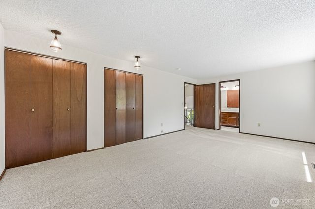 32105 2nd Avenue SW, Federal Way, WA 98023