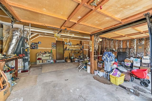 32105 2nd Avenue SW, Federal Way, WA 98023
