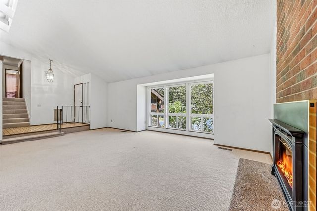 32105 2nd Avenue SW, Federal Way, WA 98023