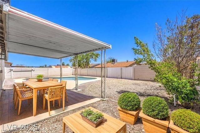 1009 Greenbank Street, Las Vegas, NV 89110