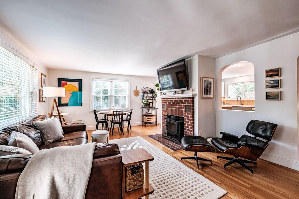 11 Graham Terrace, Portland, ME 04103 — photo 2