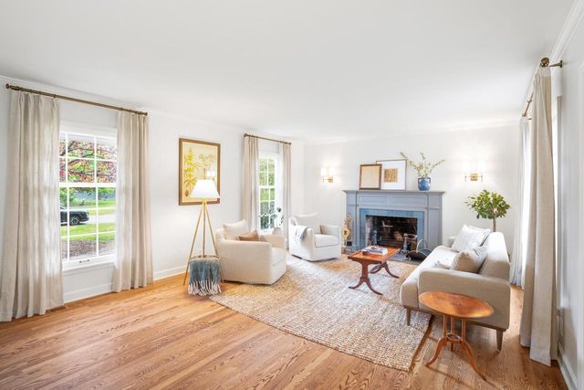 257 Suburban DRIVE, Fox Point, WI 53217