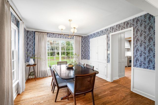 257 Suburban DRIVE, Fox Point, WI 53217
