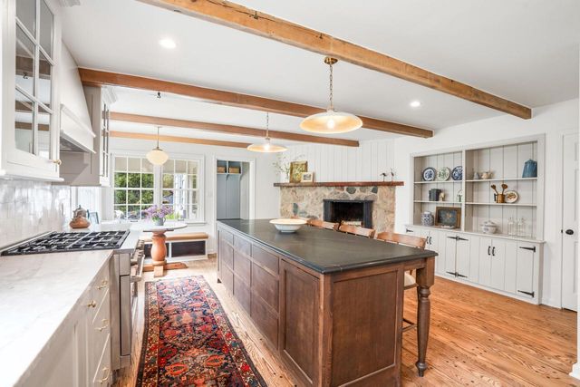 257 Suburban DRIVE, Fox Point, WI 53217