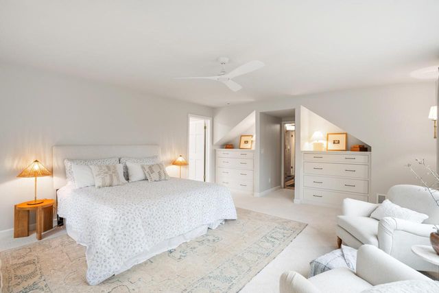 257 Suburban DRIVE, Fox Point, WI 53217