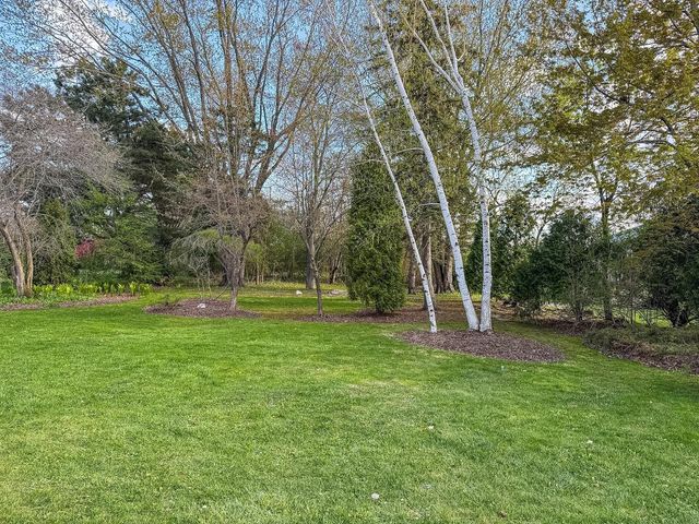 257 Suburban DRIVE, Fox Point, WI 53217