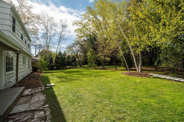 257 Suburban DRIVE, Fox Point, WI 53217
