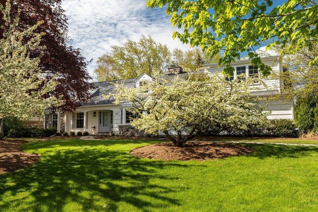 257 Suburban DRIVE, Fox Point, WI 53217