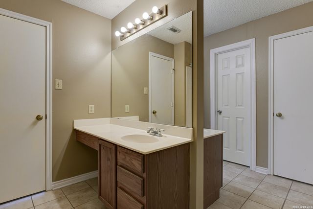 7427 Northallerton, Converse, TX 78109