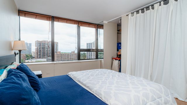 3930 N Pine Grove Avenue 1205, Chicago, IL 60613