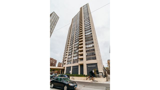 3930 N Pine Grove Avenue 1205, Chicago, IL 60613