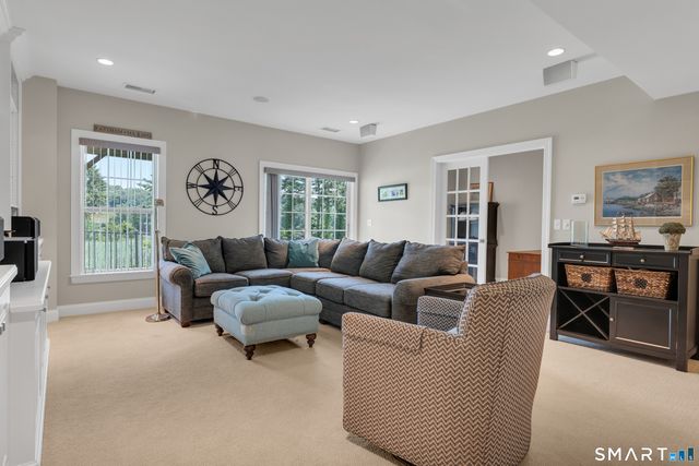 560 River Road 16, Shelton, CT 06484