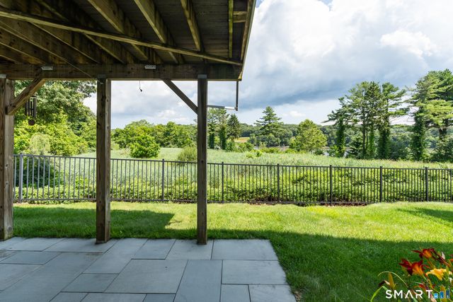 560 River Road 16, Shelton, CT 06484