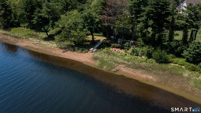 560 River Road 16, Shelton, CT 06484
