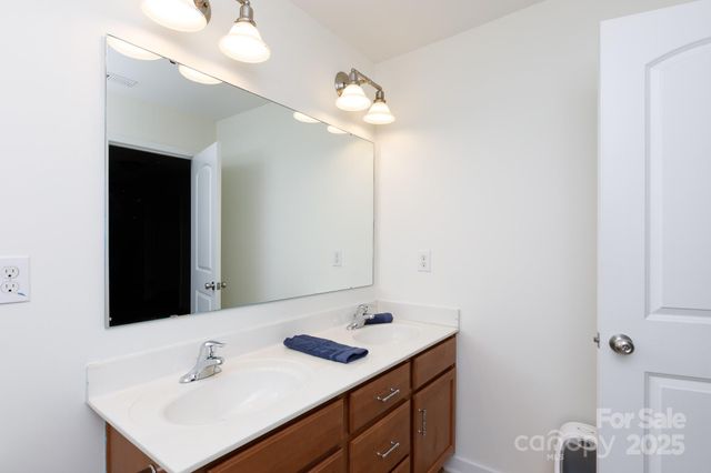 3121 Crosswind Drive, Fort Mill, SC 29707