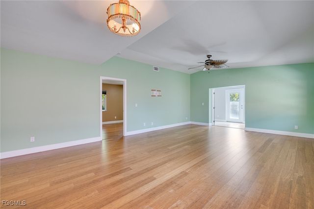 5824 Wild Fig LN, Fort Myers, FL 33919