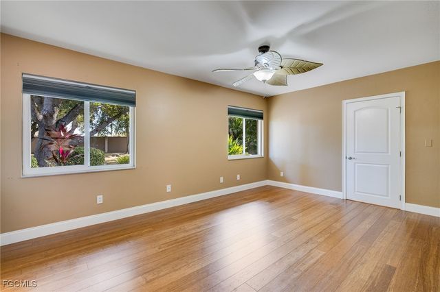 5824 Wild Fig LN, Fort Myers, FL 33919