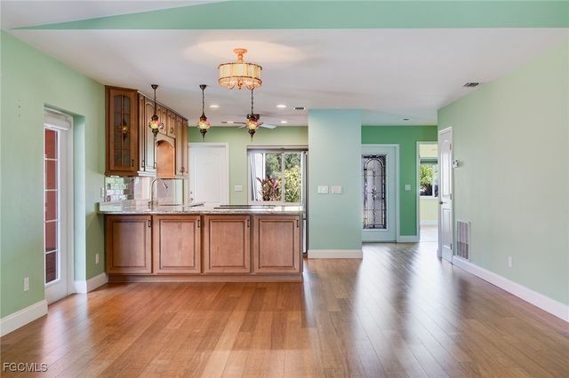 5824 Wild Fig LN, Fort Myers, FL 33919